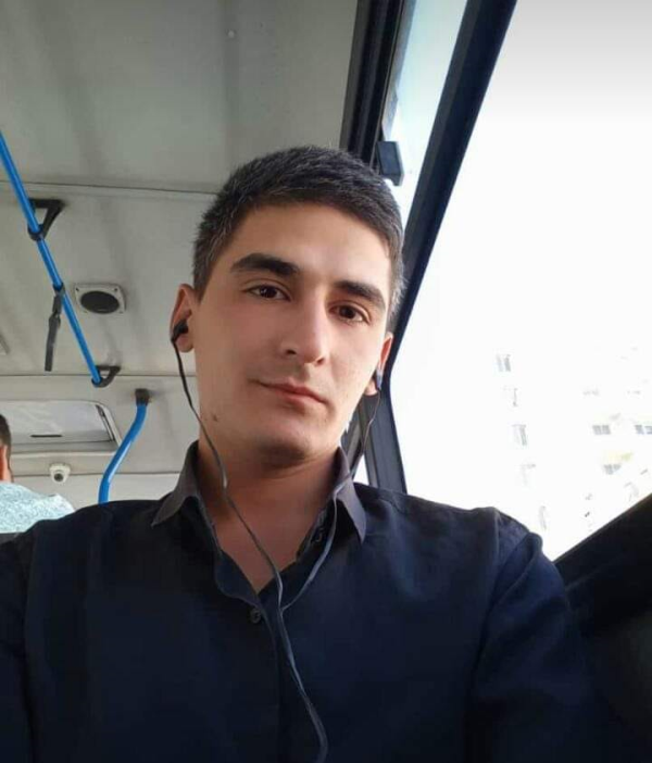 “Körpə olanda valideynlərimiz vəfat etdi” - Şəhid Səbuhinin qardaşı